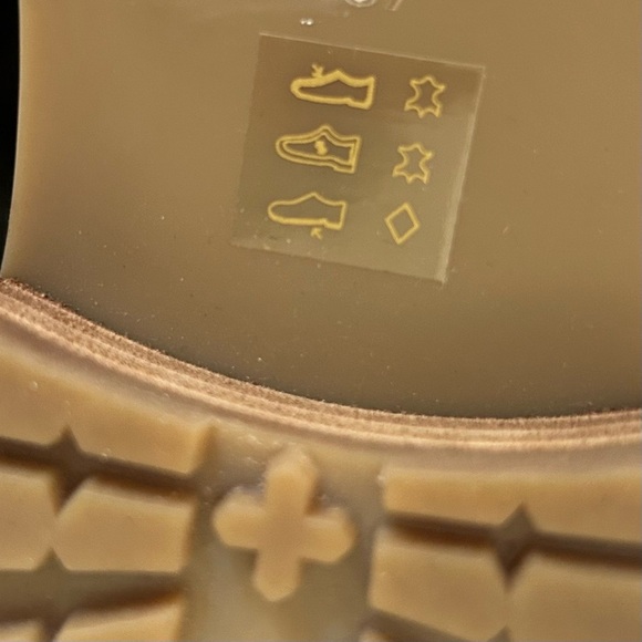 Boden Freya Chelsea Boots Camo Calf Hair Metallic Pink Green NWOT Size EU37 US 6 - Picture 12 of 16